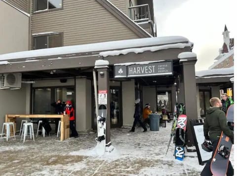 Harvest restaurant for coffee, breakfast or lunch right outside your door!