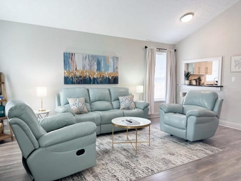 Livingroom. Unit A