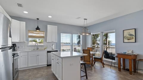 Kitchen - Perdido Bay Views