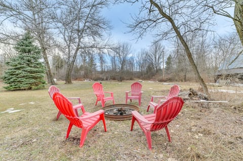 House Exterior | Wood-Burning Fire Pit