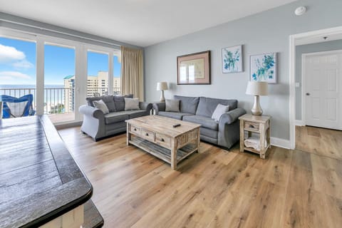 Laketown Wharf 801