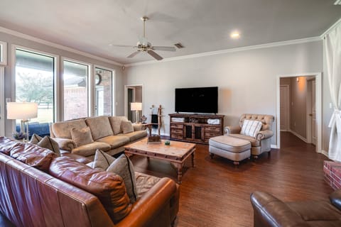 Aubrey Vacation Rental | 3BR | 2BA | 2,100 Sq Ft | Stairs Required