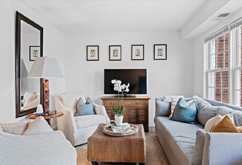 Fully renovated modern townhouse in downtown Leesburg.  