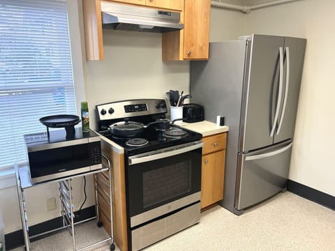 House | Shared kitchen facilities | Shared fridge, microwave