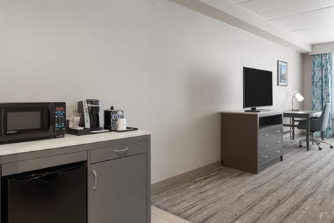 Room, 2 Queen Beds, Accessible, Bathtub | In-room safe, iron/ironing board, free cribs/infant beds, rollaway beds