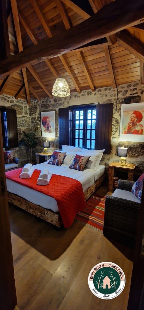 Luxury Townhome, 1 Queen Bed with Sofa bed | 1 bedroom, premium bedding, individually decorated