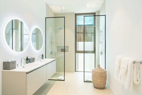 House, Bathroom