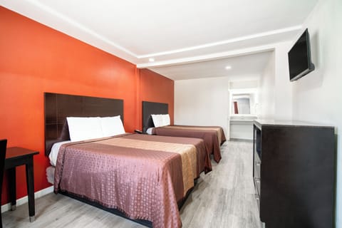 Room 2 Queen Beds | Desk, iron/ironing board, free WiFi, bed sheets