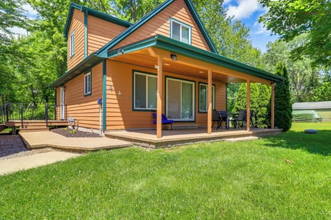 Brooklyn Vacation Rental | 2BR | 2BA | 1,560 Sq Ft | 3 Steps Required
