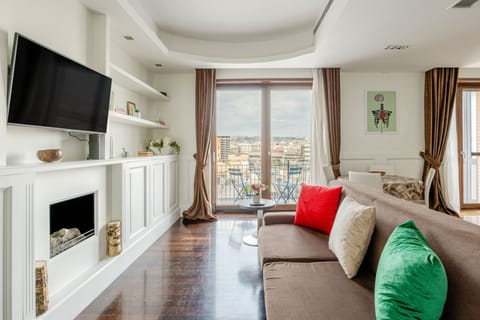 Apartment | 2 bedrooms, premium bedding, down comforters, in-room safe