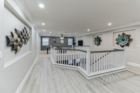 House, 5 Bedrooms | Interior