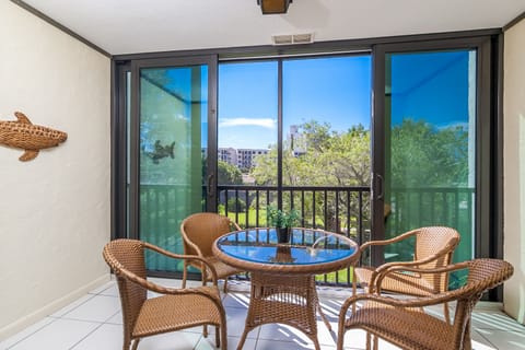 1-209 Lanai
