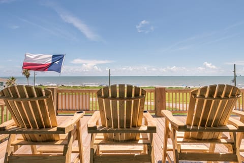 Introducing Feeling TipSea by HTH Stays: Under New Hospitality Management!