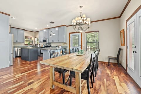 Perfect for family gatherings in our bright dining area adjacent to the kitchen