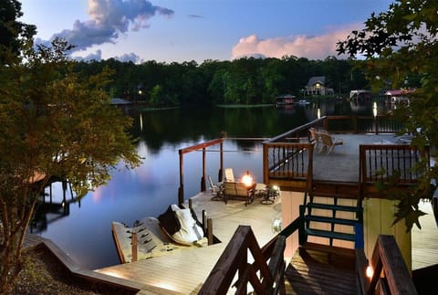 Peaceful waterfront dock 