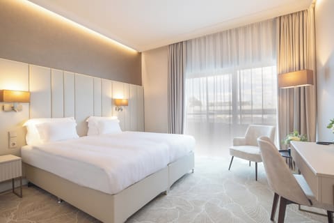 Minibar, in-room safe, desk, laptop workspace