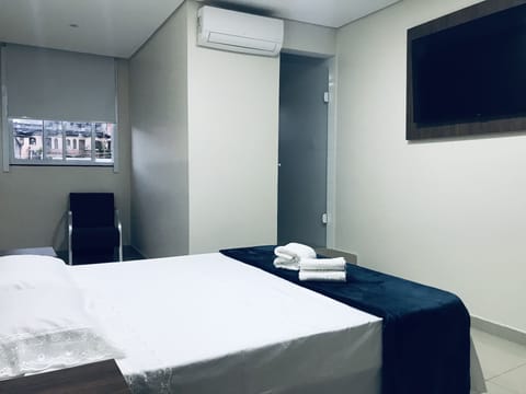 Standard Double Room | Free WiFi, bed sheets