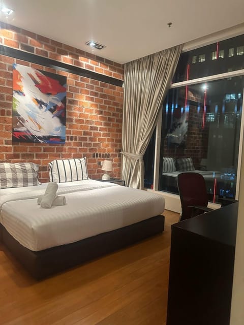 Premium Apartment | 3 bedrooms, in-room safe, desk, soundproofing