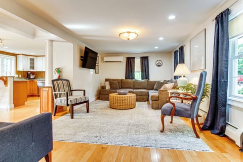 Ogunquit Vacation Rental | 4BR | 2BA | 1,900 Sq Ft | 3 Steps to Enter