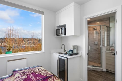 Basic Room | 1 bedroom, iron/ironing board, free WiFi