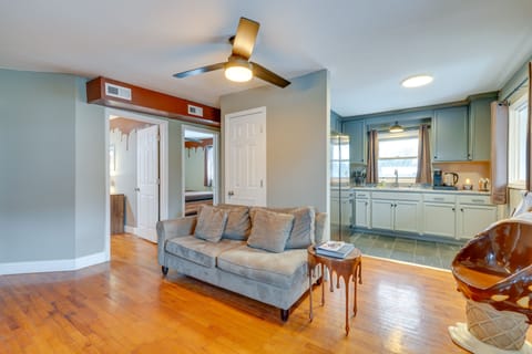 Kingsport Vacation Rental | 2BR | 1BA | 800 Sq Ft | Stairs to Access