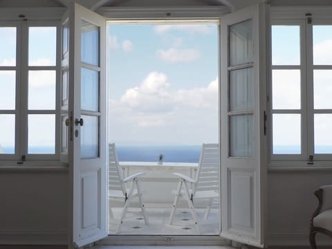 Exclusive Apartment, Sea View | Individually decorated, individually furnished, desk, laptop workspace