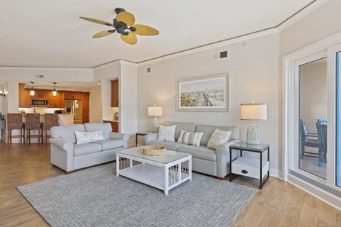 5303 Hampton Place | Living Room