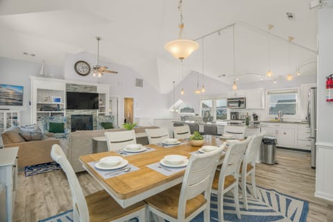 Top Level Dining Area