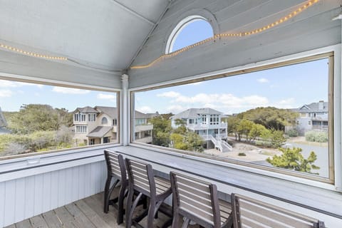 Top Level Screened in Porch