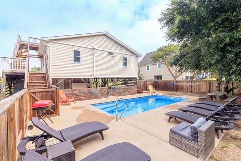 Rear Exterior & Private Pool