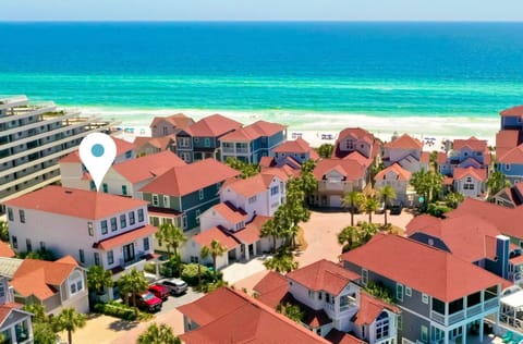 Private beach just steps from the home! Private heated pool! Sleeps 22, 7 bedrooms, 6.5 bath, and 12 beds.