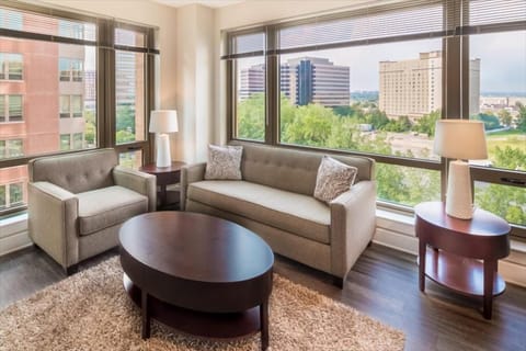 South Arlington Arlington 2 Bedroom Living Room