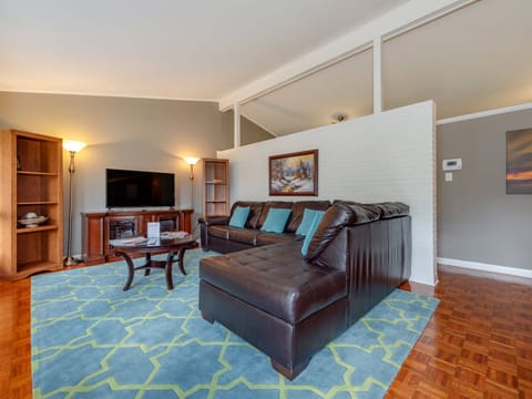 Living Room (1)