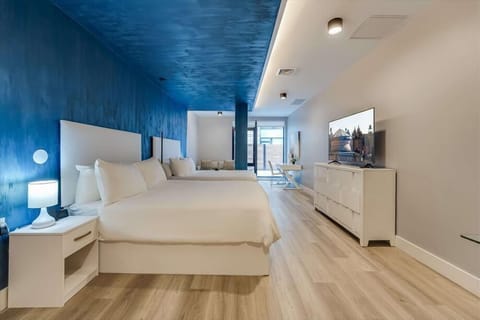 Bronx Studio 2/Queen Bedroom