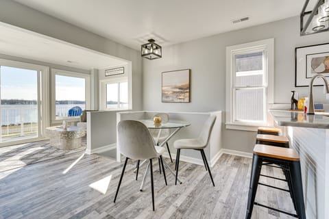 Dining Area | Dishware/Flatware | Upper Floor