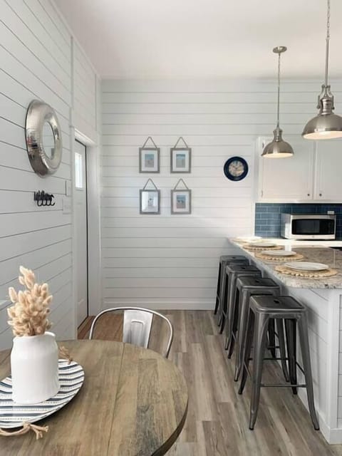 Bar seating for 4 guests!