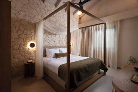 Junior Suite | Premium bedding, pillowtop beds, minibar, in-room safe