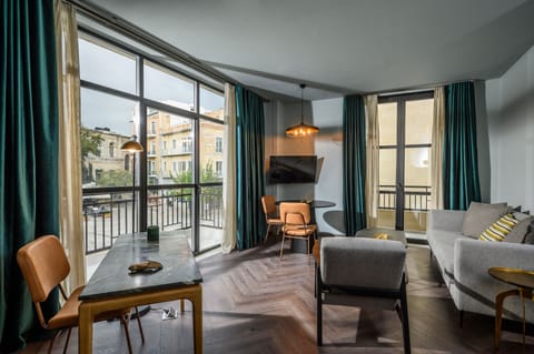 Deluxe Suite | Living area | Smart TV, Netflix, streaming services