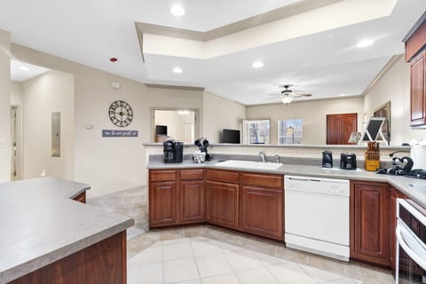 Full Kitchen