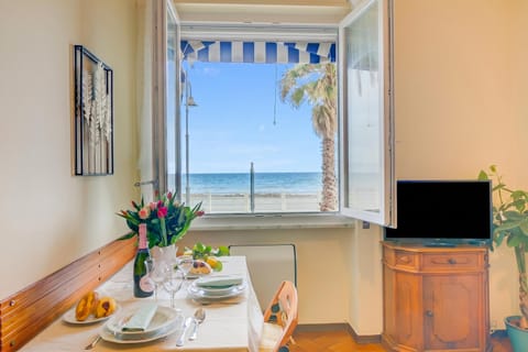 Family Apartment, 1 Bedroom, Balcony, Sea Facing (Mer Vivante - Front Beach) | Dining