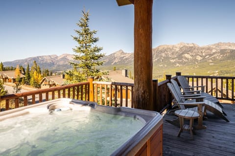 House, 4 Bedrooms | Property grounds