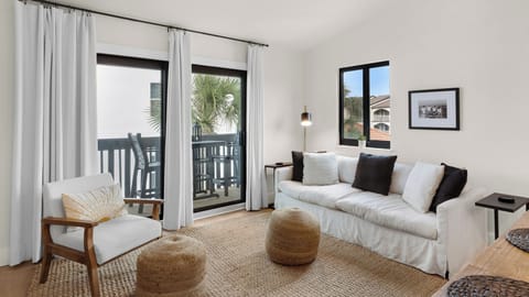 Beachside Condo 24 - Living area