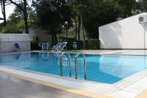 Perfect holiday apartment with pool and solarium Apartment in Bibione