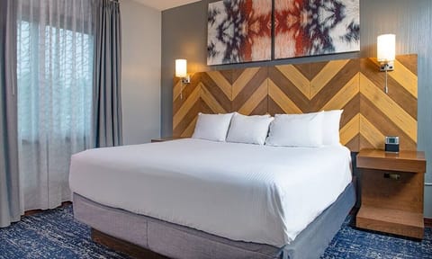 Layout and views may very.