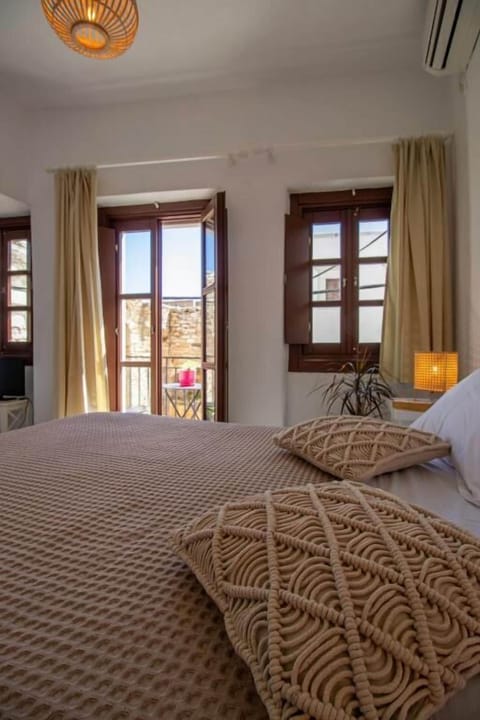 1 bedroom, in-room safe, individually decorated, individually furnished