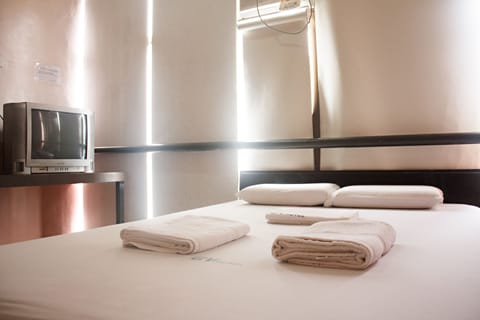 Standard Double Room | Bed sheets
