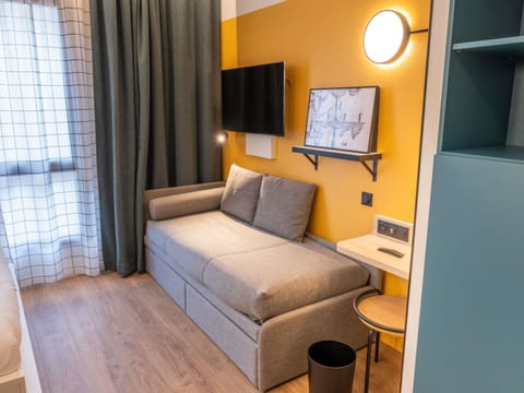 Studio, Multiple Beds | In-room safe, individually furnished, desk, laptop workspace