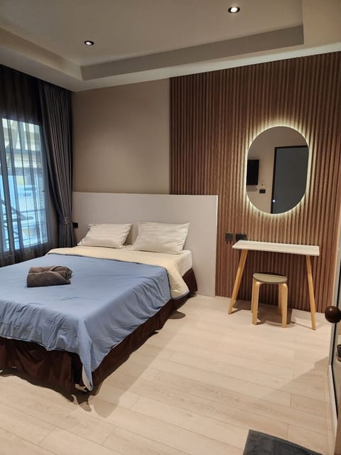 Basic Room | In-room safe, free WiFi, bed sheets