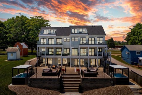 Breathtaking sunset view of the home!