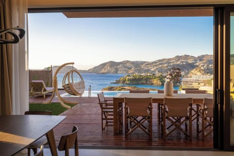 Luxury Villa | Terrace/patio